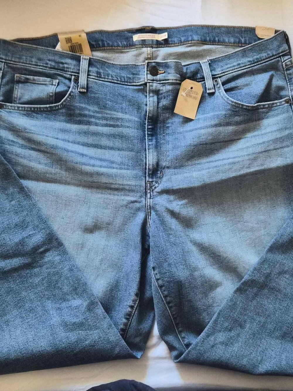 LEVI'S High Waisted Mom Jean